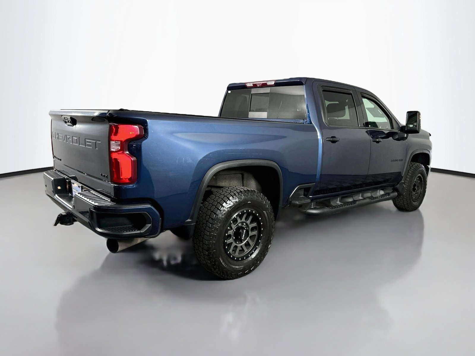 Used 2021 Chevrolet Silverado 3500 LTZ w/ LTZ Plus Package AWD/4WD image 7