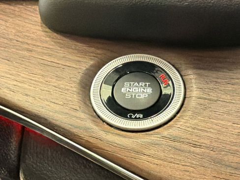 Used 2023 Jeep Grand Cherokee L Summit w/ Advanced Protech Group IV image 28