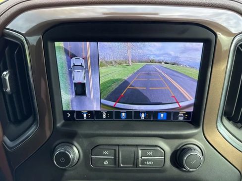 Used 2022 Chevrolet Silverado 2500 High Country w/ Safety Package II image 23