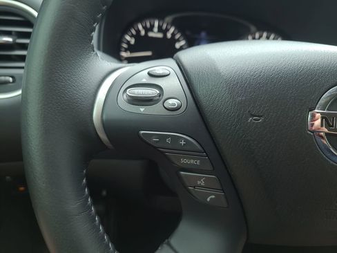 Used 2020 Nissan Pathfinder SV FWD image 28