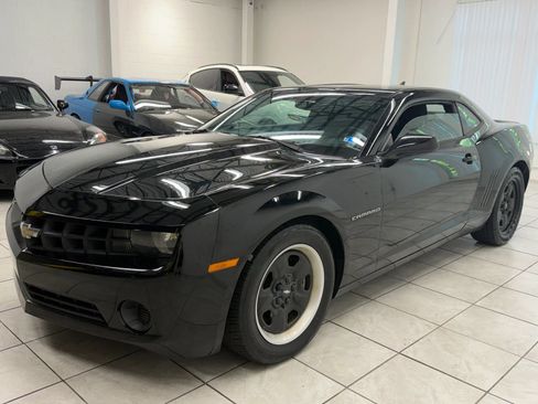 Used 2013 Chevrolet Camaro LS RWD image 3