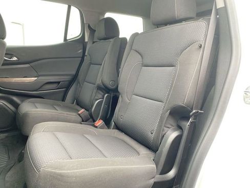 Used 2023 GMC Acadia SLE image 23