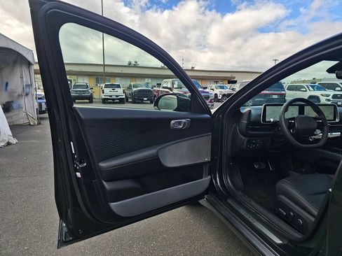Used 2023 Hyundai Ioniq 6 Limited AWD/4WD image 18