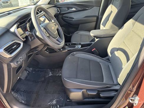Used 2023 Chevrolet TrailBlazer LS image 12