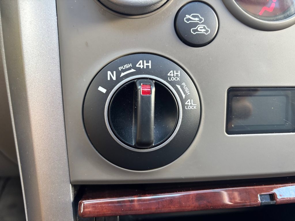 Used 2012 Suzuki Grand Vitara Limited AWD/4WD image 28