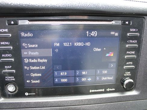 Used 2020 Toyota Sienna XLE w/ XLE Navigation Package image 19