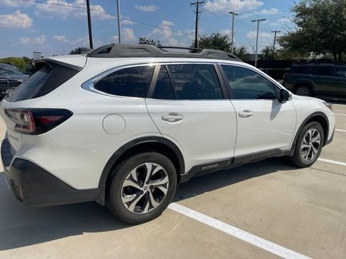 Used 2020 Subaru Outback Limited w/ Popular Package #2 AWD/4WD image 3