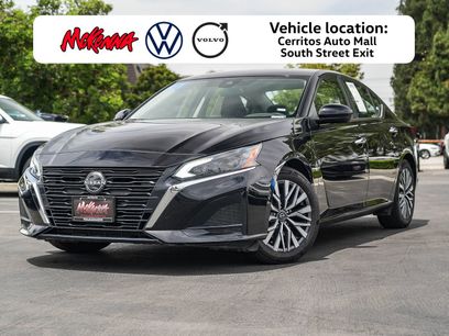 Used 2023 Nissan Altima 2.5 SV
