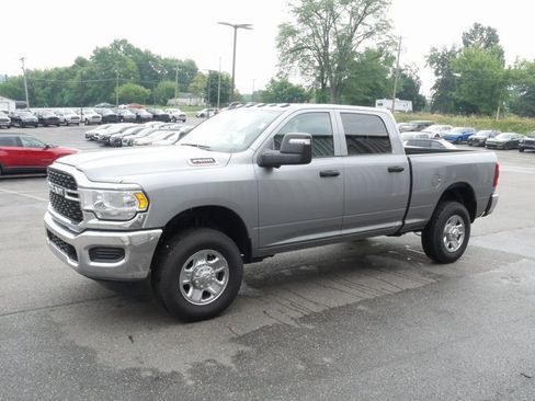 Used 2024 RAM 2500 Tradesman w/ Towing Technology Group image 8