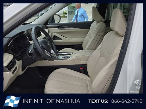 Certified 2024 INFINITI QX60 Luxe w/ Cargo Package AWD/4WD image 3