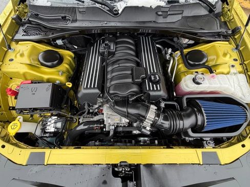 Used 2020 Dodge Challenger R/T Scat Pack w/ Dynamics Package image 16