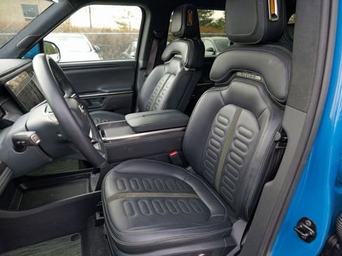 Used 2024 Rivian R1S Adventure image 17