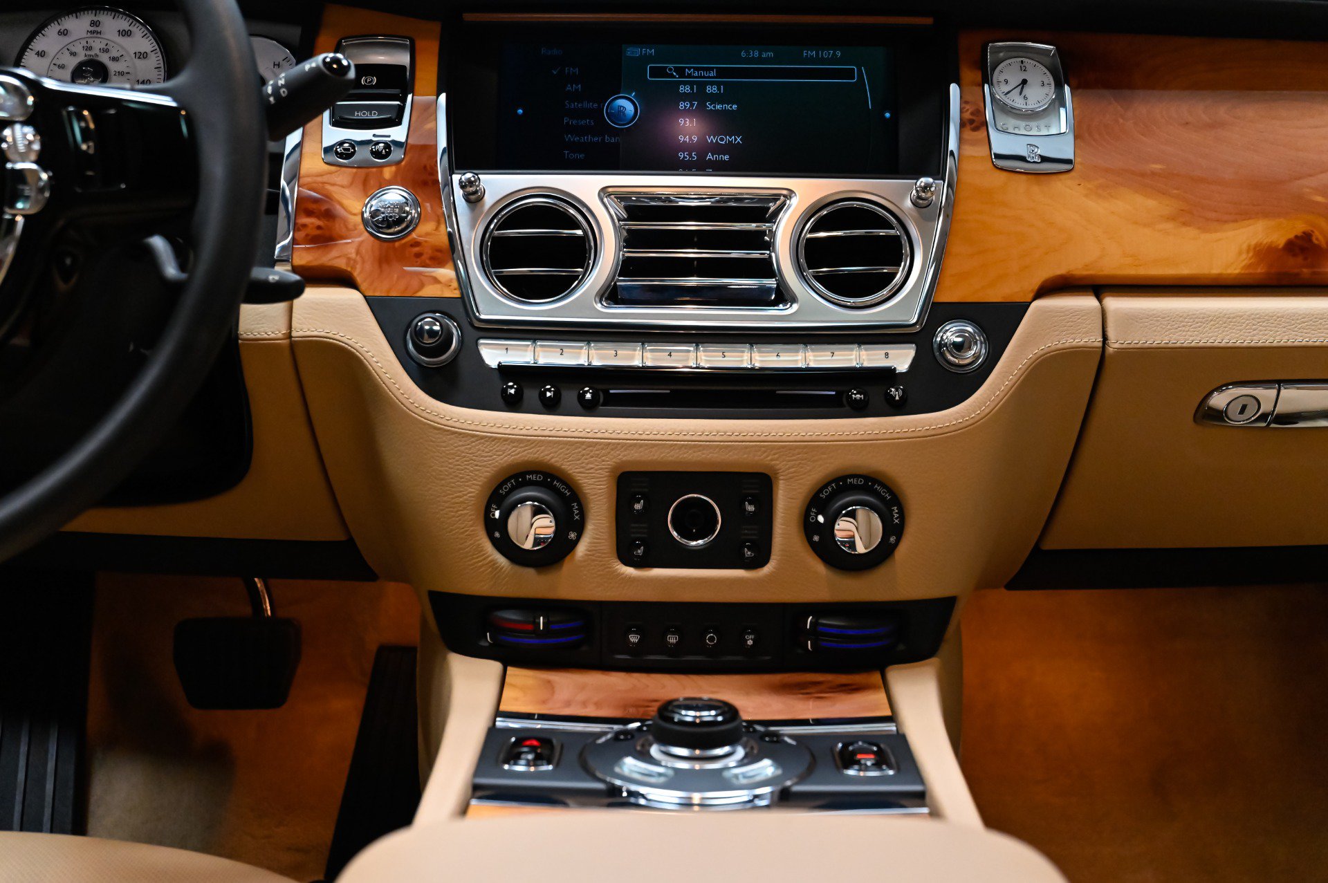 Used 2012 Rolls-Royce Ghost RWD image 32