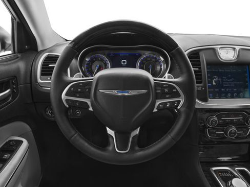 Used 2016 Chrysler 300 C w/ Safetytec Plus Group AWD/4WD image 4