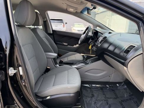 Used 2015 Kia Forte LX FWD image 12