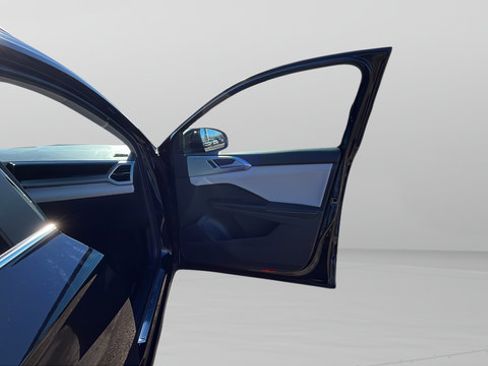 New 2026 Volkswagen Taos SE AWD/4WD image 14