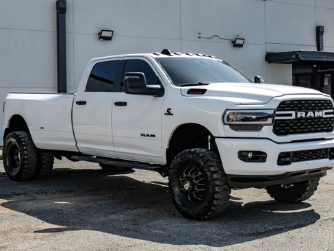 Used 2023 RAM 3500 Big Horn w/ Level B Equipment Group AWD/4WD image 5