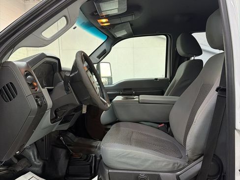 Used 2014 Ford F550 4x4 Crew Cab Super Duty image 24