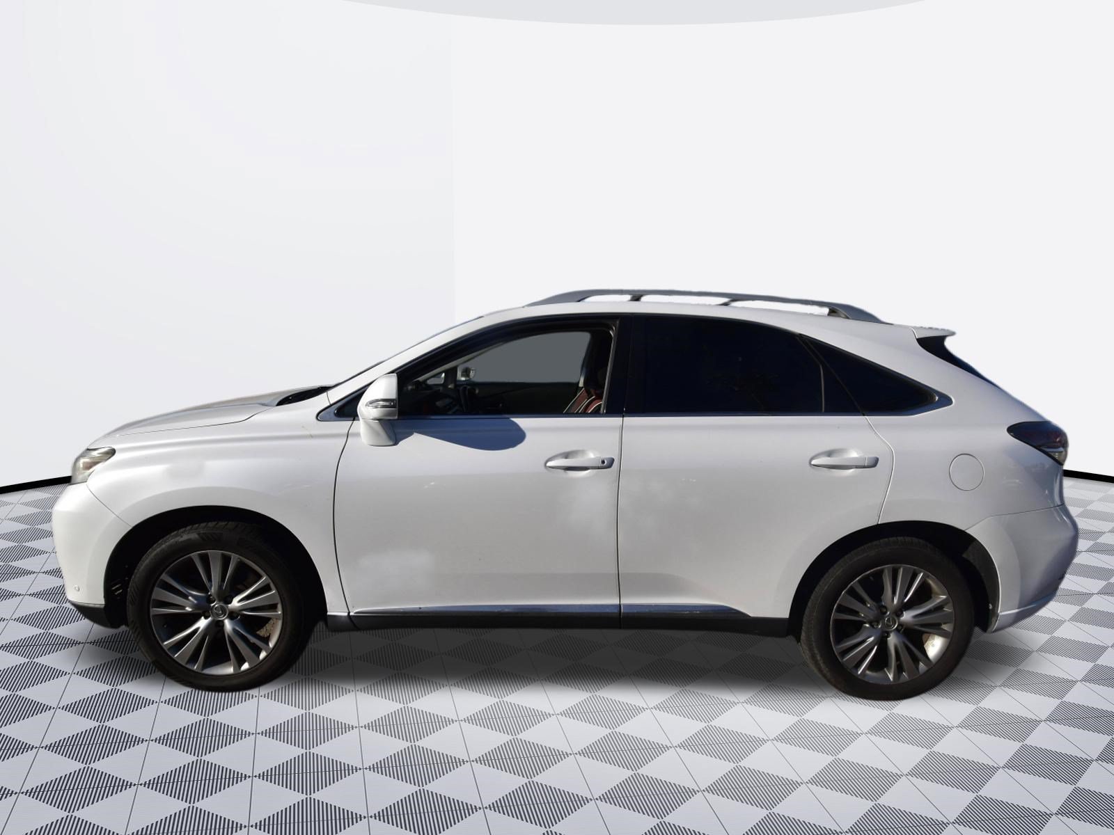 Used 2013 Lexus RX 350 FWD w/ Navigation Pkg image 2
