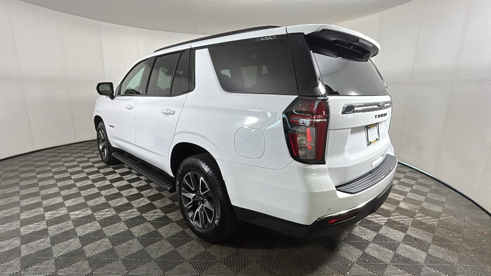 Used 2022 Chevrolet Tahoe Z71 AWD/4WD image 5