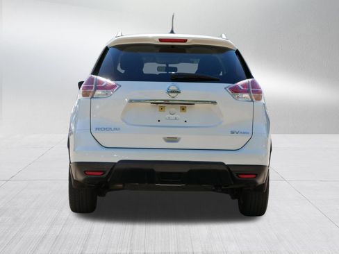Used 2016 Nissan Rogue SV AWD/4WD image 6