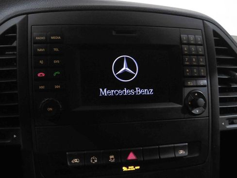 Used 2019 Mercedes-Benz Metris Passenger image 46