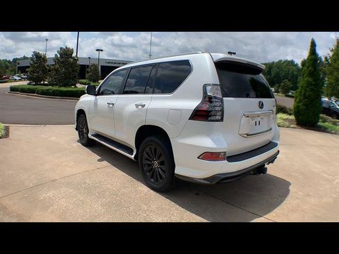 Used 2023 Lexus GX 460 Luxury w/ Sport Design Package AWD/4WD image 6