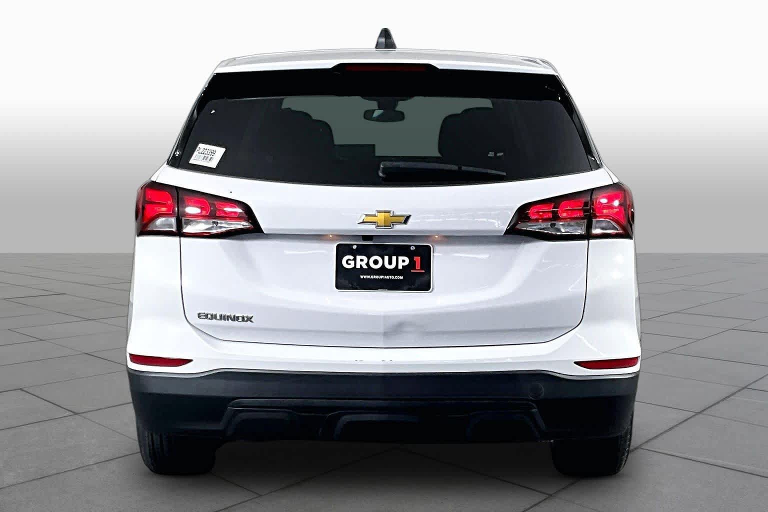 Used 2023 Chevrolet Equinox LS w/ LS Convenience Package FWD image 5