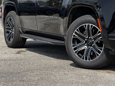 New 2026 Jeep Grand Wagoneer image 12