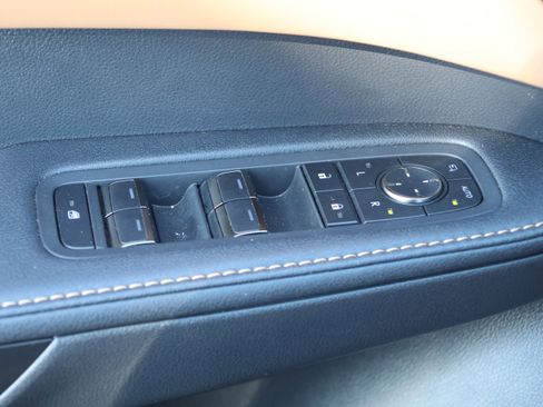 Certified 2025 Lexus RX 350 Premium w/ Accessory Package (Z1) image 13