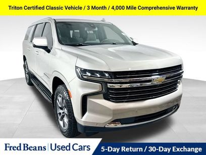 Used 2022 Chevrolet Suburban LT w/ Luxury Package