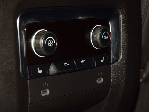 Used 2024 Chevrolet Tahoe High Country AWD/4WD image 42