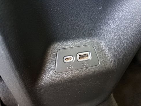 Used 2023 Buick Envision Essence image 10