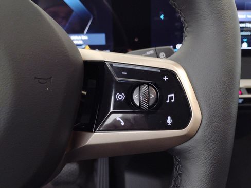 Used 2025 BMW iX xDrive50 w/ Sport Package image 26