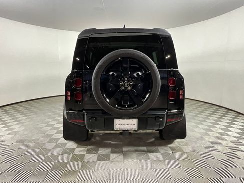 Certified 2024 Land Rover Defender 110 X-Dynamic SE image 7