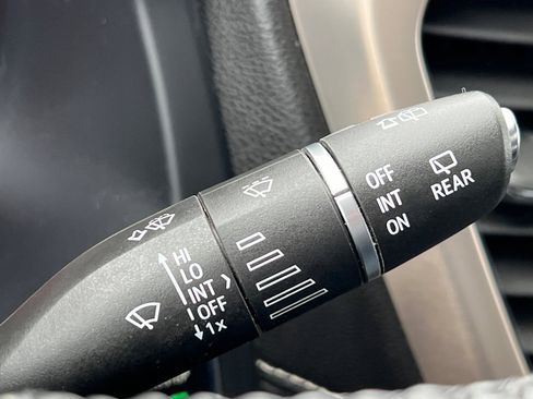 Used 2021 GMC Acadia Denali w/ Denali Ultimate Package image 40