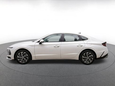 Used 2026 Hyundai Sonata Blue FWD image 4