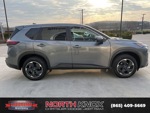 Used 2025 Nissan Rogue SV image 19