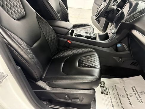 Used 2023 Ford Edge Titanium w/ Class II Trailer Tow Package AWD/4WD image 30