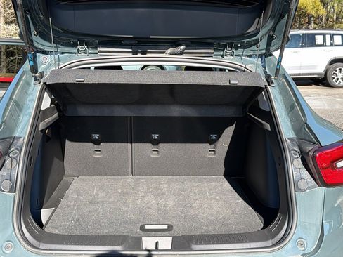 Used 2025 Chevrolet Trax LT w/ Driver Confidence Package image 13