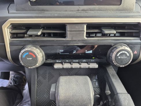 Used 2024 Toyota Tacoma SR image 18