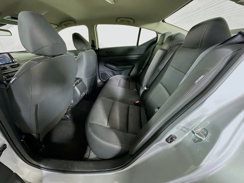 Used 2024 Nissan Altima 2.5 SV FWD image 26