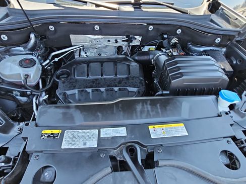 Certified 2024 Volkswagen Atlas Cross Sport SE AWD/4WD image 30
