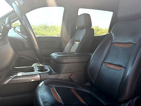 Used 2020 GMC Sierra 1500 AT4 w/ AT4 Premium Package AWD/4WD image 6