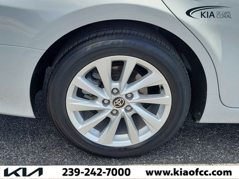 Used 2022 Toyota Camry LE FWD image 9