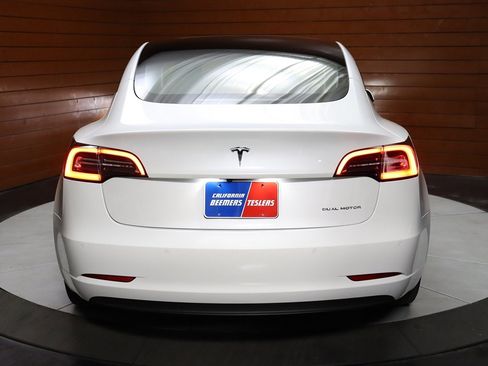Used 2021 Tesla Model 3 Long Range image 15