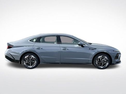 New 2026 Hyundai Sonata SEL FWD image 7