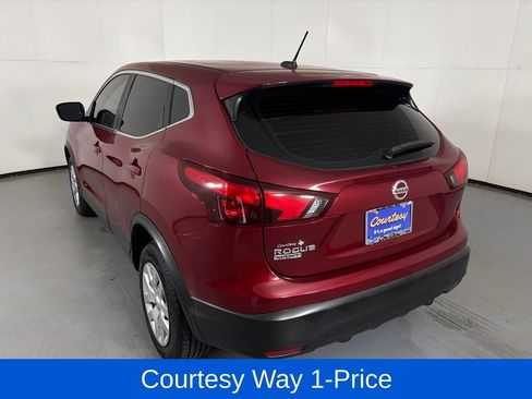 Used 2019 Nissan Rogue Sport S FWD image 8
