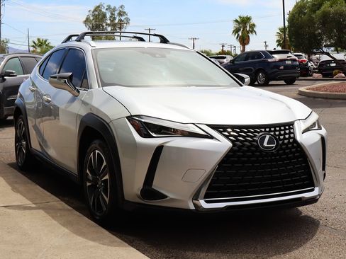 Used 2019 Lexus UX 200 w/ Premium Package FWD image 14