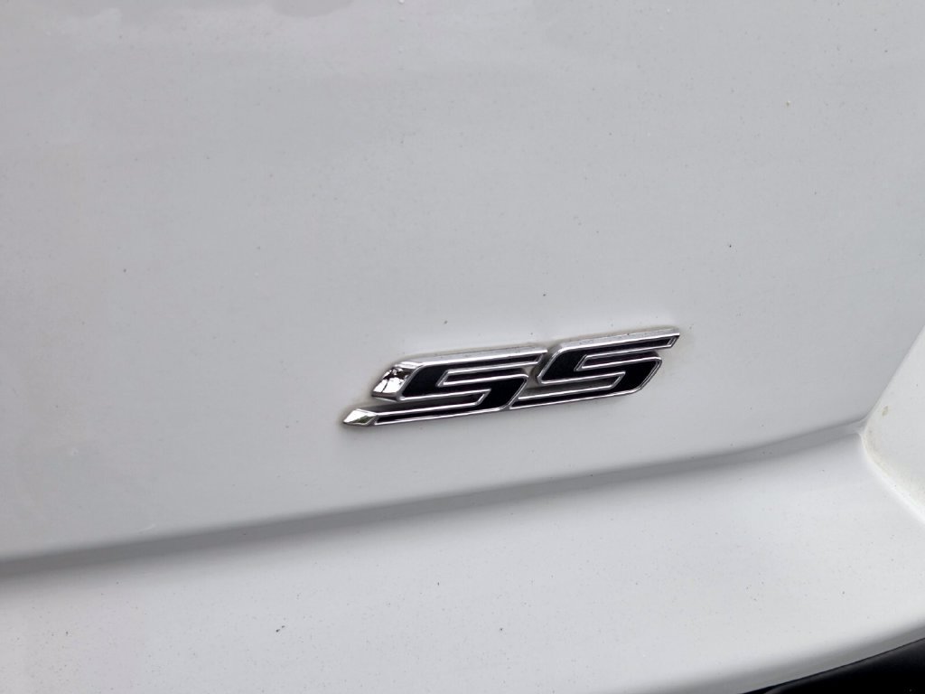 Used 2020 Chevrolet Camaro SS RWD image 7